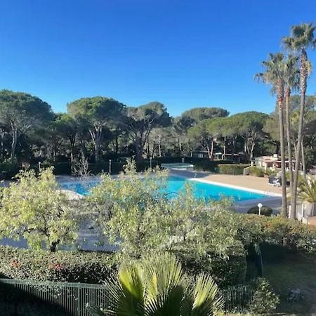 Bel Appartement Vue Sur Piscine 1 Chambre Fermee Et 1 Espace Cabine Saint-Raphaël Exterior foto